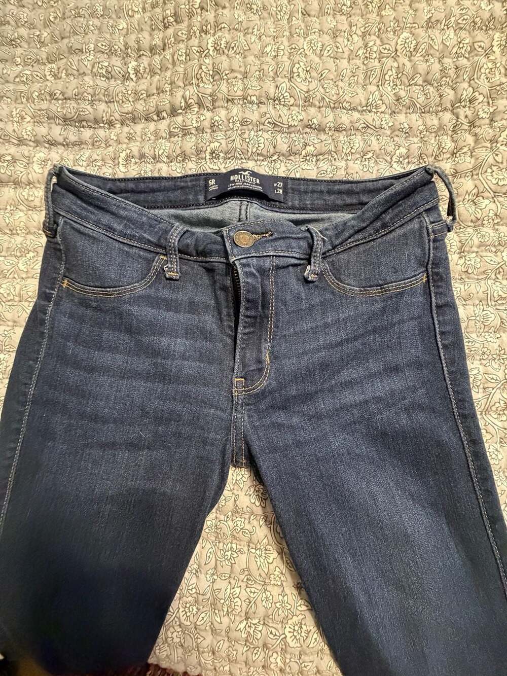 Hollister Co. Low-Rise  Stretch Jean Legging Size 5R W27  Dark Wash - Picture 2 of 4